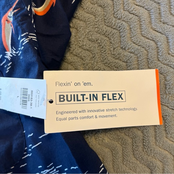 Old Navy Everyday Built-In Flex Printed Short Sleeve Men's Shirt
Size L - Picture 12 of 13